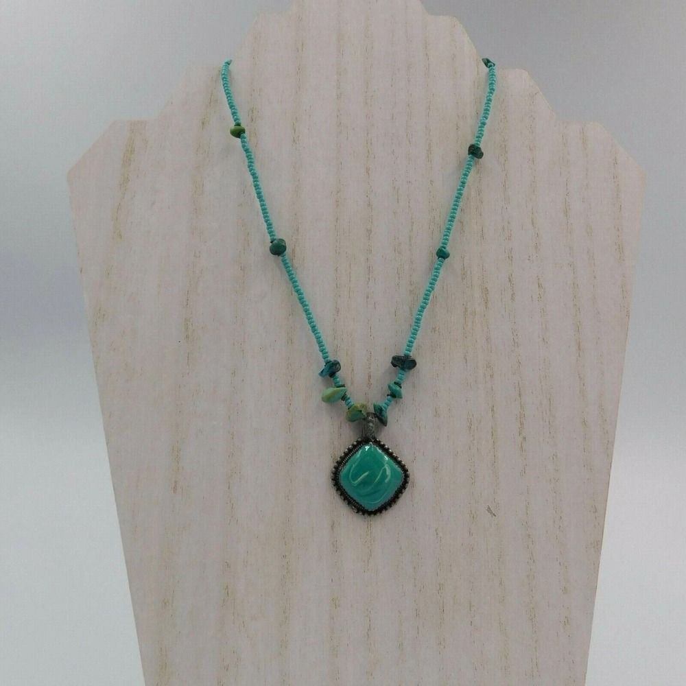 Bebe‎ Turquoise Beaded 15" Necklace Large Pendant Fashion Jewelry Lobster Clasp